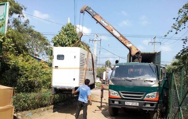 Vận chuyển máy phát điện công nghiệp
